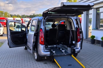 1,2 Benzyna 110KM Navi Serwis Rampa Dla Niepełnosprawnych !